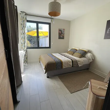 Plein Sud, Piscine & Petanque Pour 7 Personnes